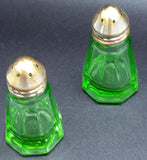 Hazel Atlas Small Salt & Pepper Set